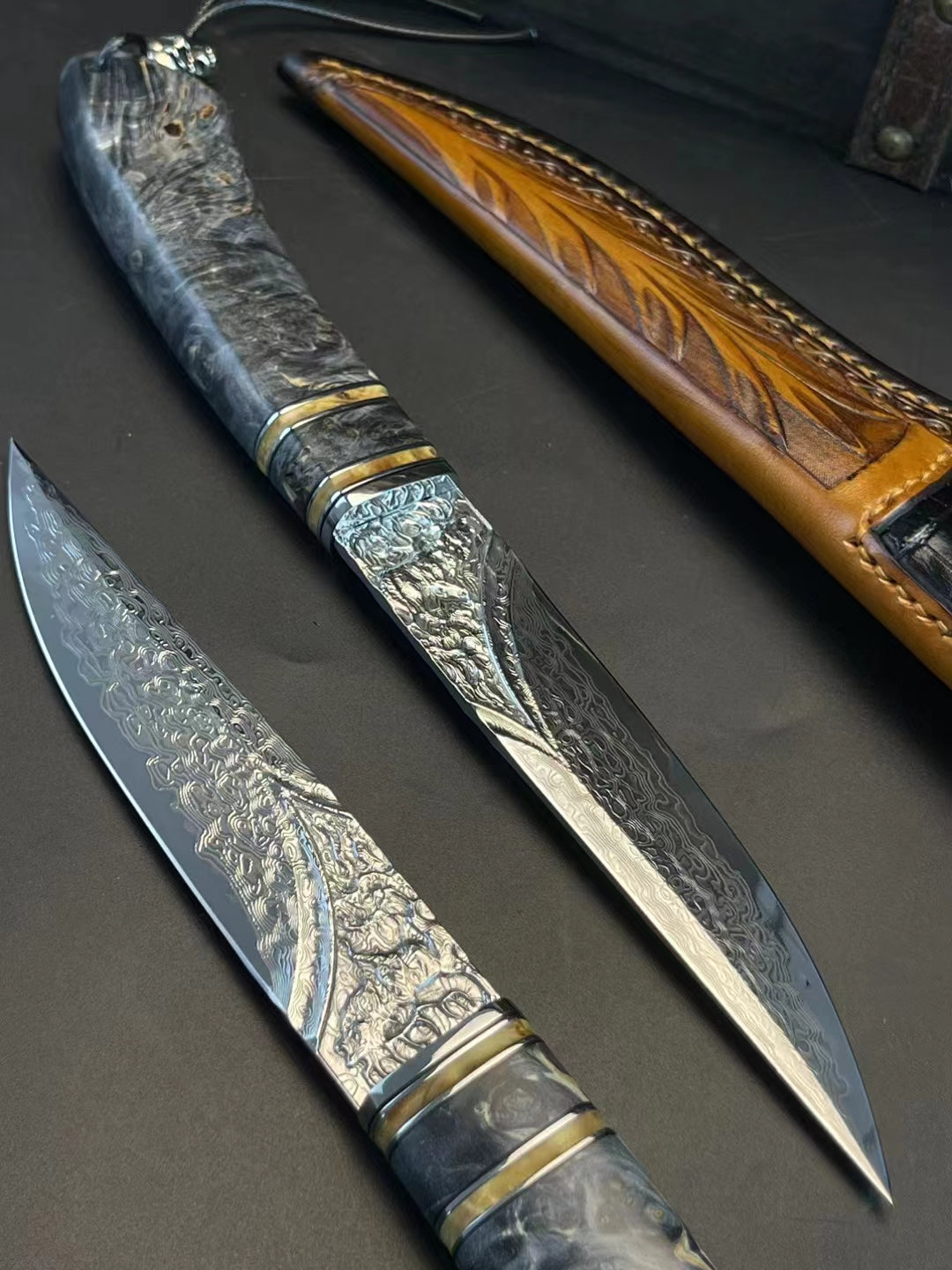 Enigmatic Stag Damascus Steel Fixed Blade