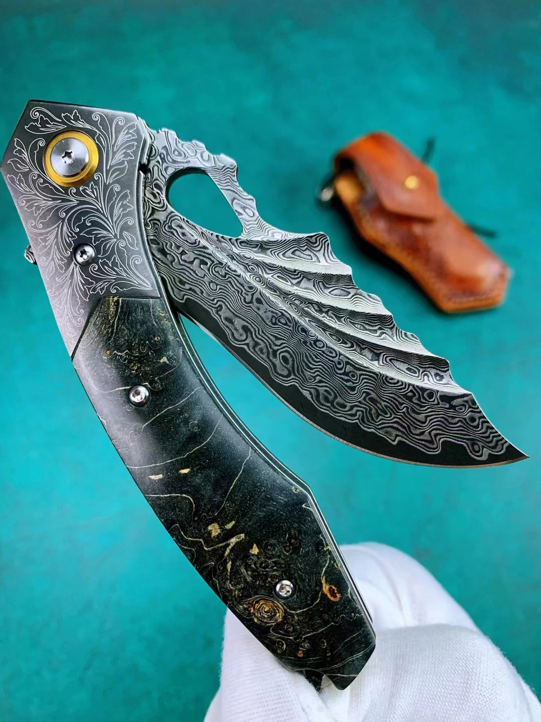 Nightshade Damascus Steel Knife