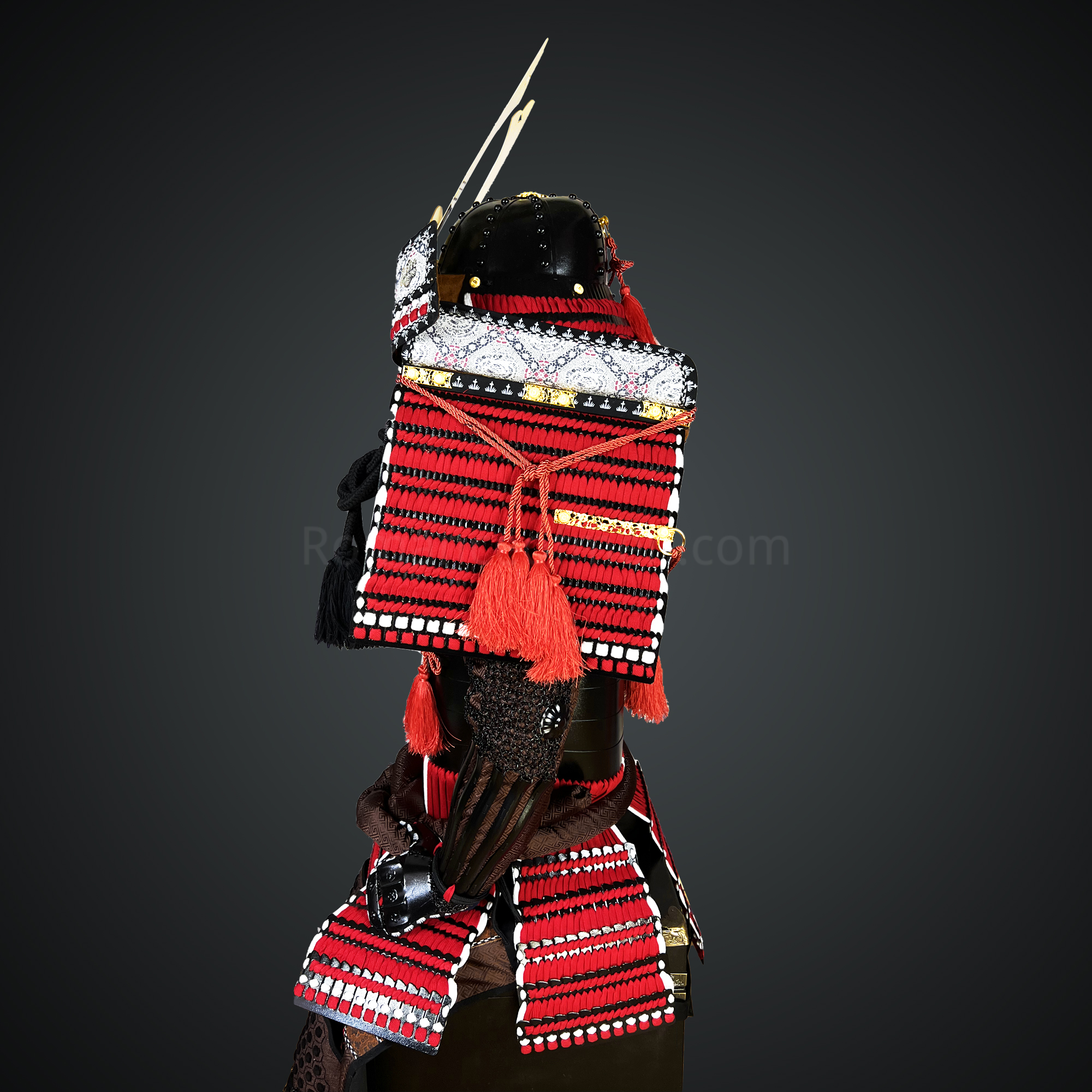 Black & Red Samurai armor Oyoroi style Kamon Maedate Black armor color with Kamon on Chest mixed with Red cords
