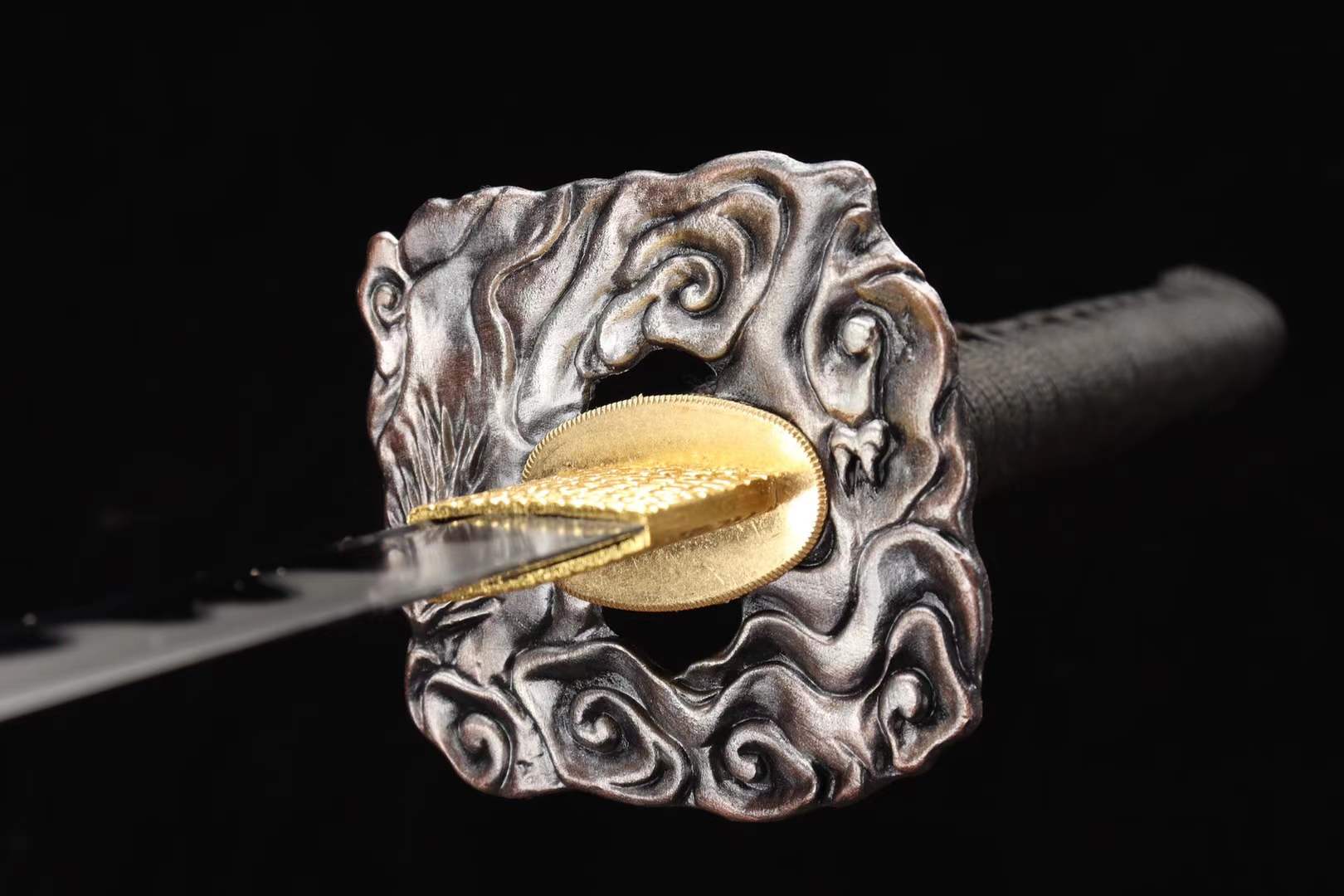 The Tsuki Oikakeru Handmade Katana Carbon Steel