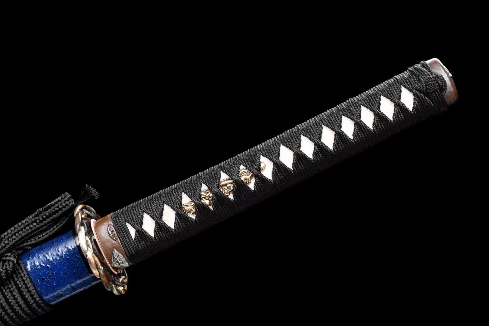 The Kawasukunisuke Handmade Katana Clay Tempered T10 Steel