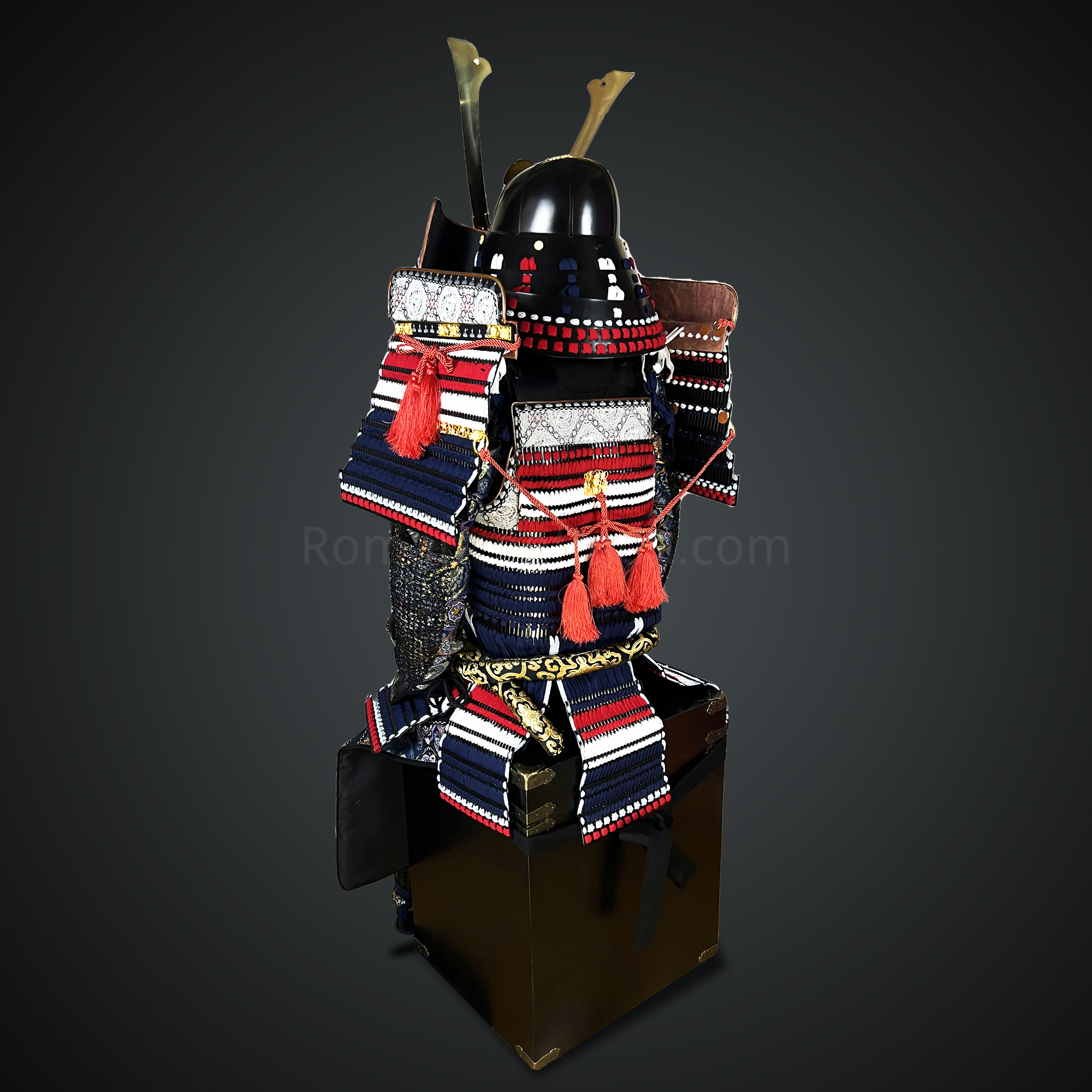 Black and white Samurai Armor Oyoroi Style Kamon Kuwagata Maedate Menpo with Beard Black Armor color with white red blue cords
