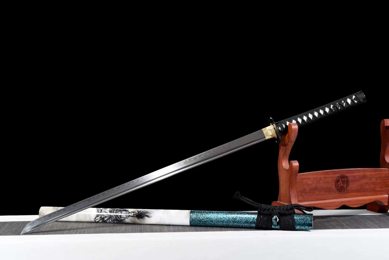 The Shurasutoreto Handmade Ninjato Clay Tempered T10 Steel