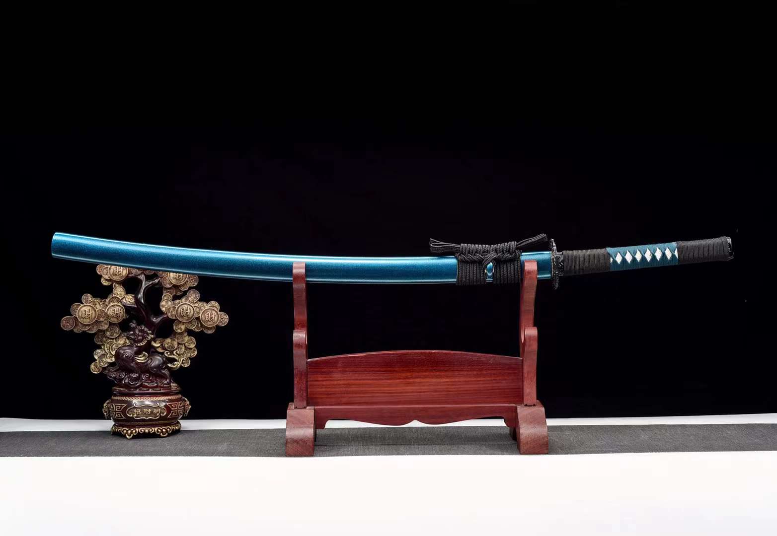 The Gosutosavu anto Handmade Katana Clay Tempered T10 Steel
