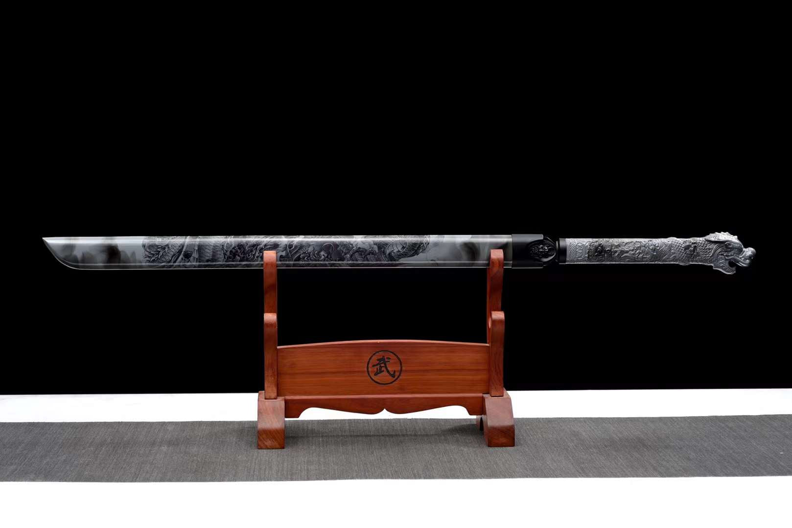 The Burakku Doragon Surasshu Handmade Ninjato Manganese Steel