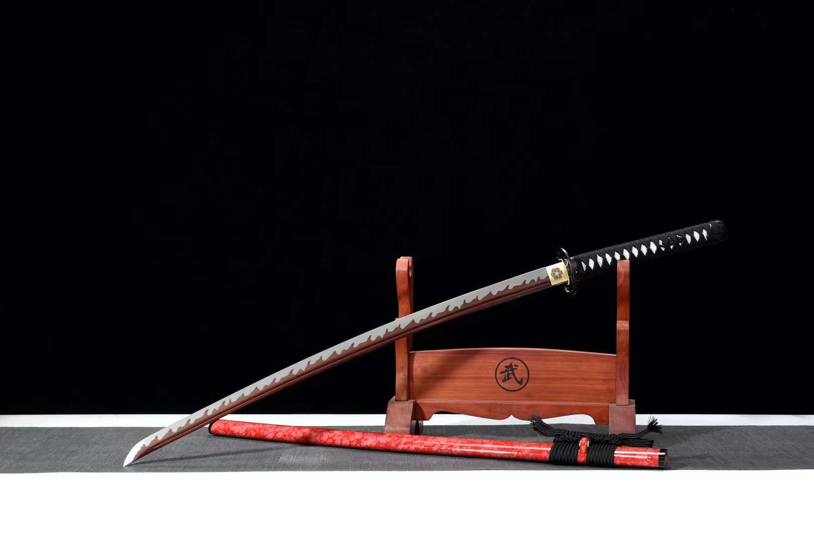 The Akaihasudo Handmade Katana Manganese Steel