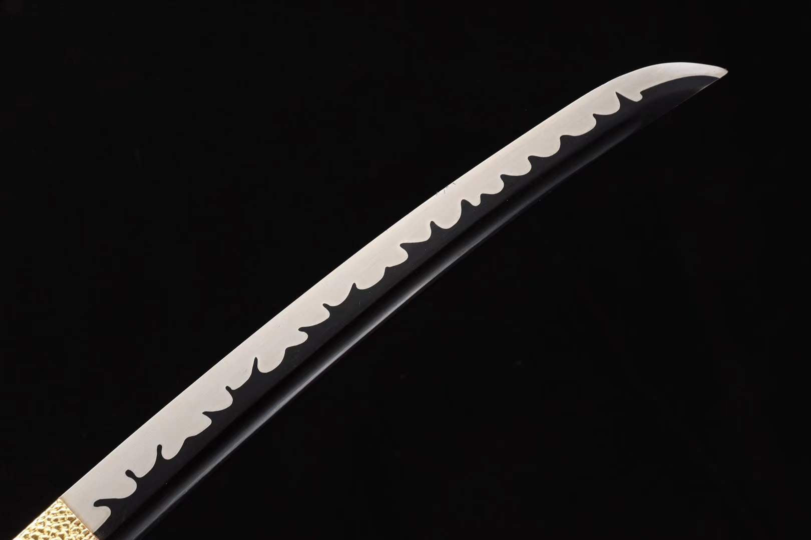 The Aisupokuribu Handmade Tanto Katana Manganese Steel