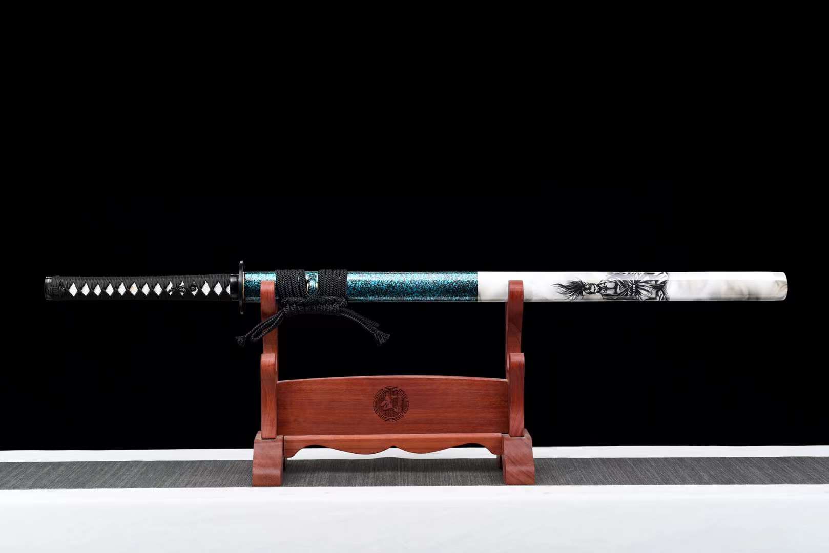 The Shurasutoreto Handmade Ninjato Clay Tempered T10 Steel