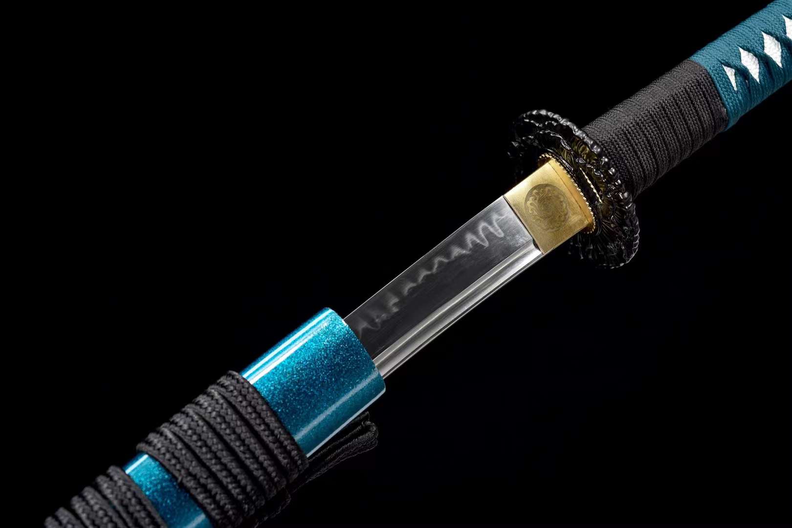 The Gosutosavu anto Handmade Katana Clay Tempered T10 Steel