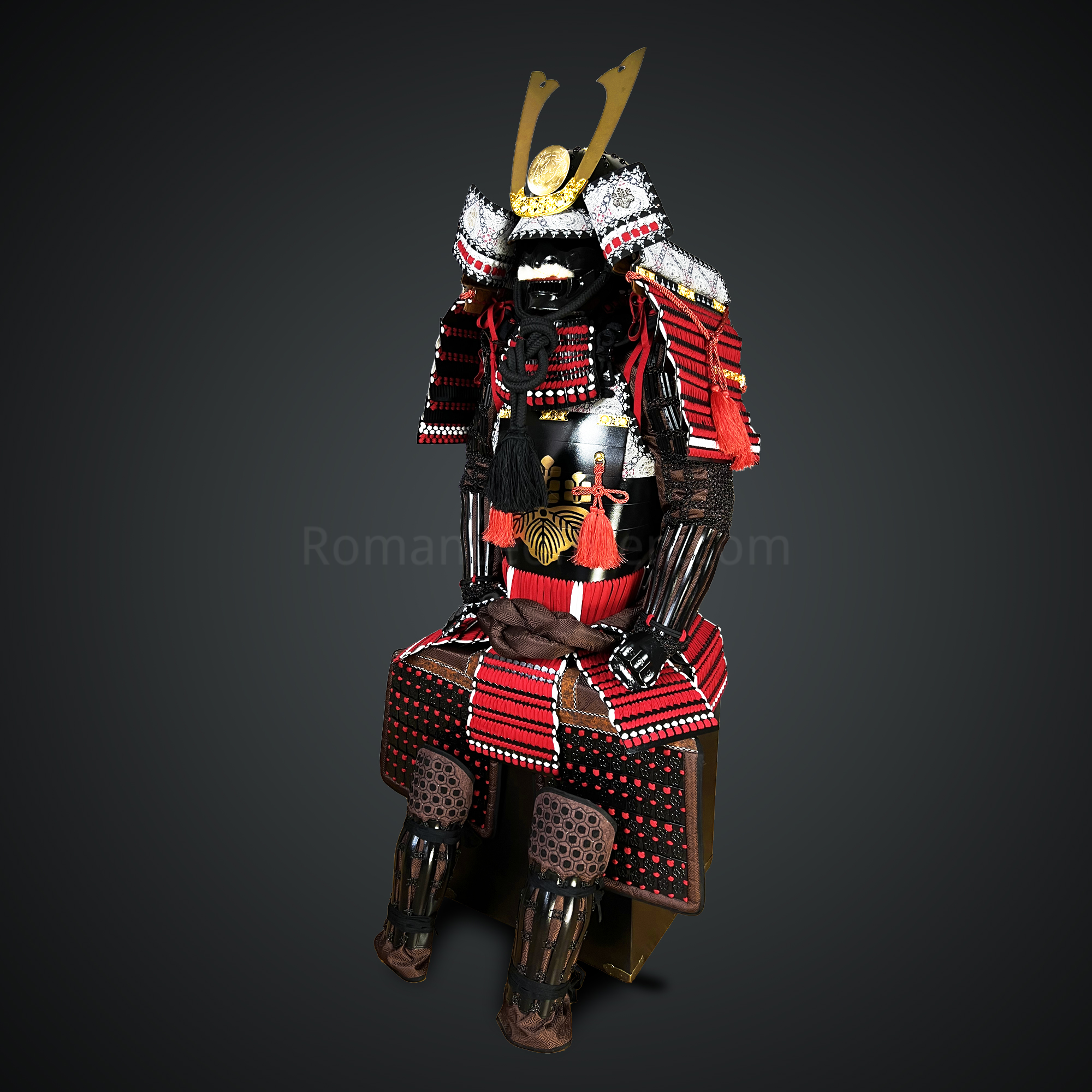 Black & Red Samurai armor Oyoroi style Kamon Maedate Black armor color with Kamon on Chest mixed with Red cords