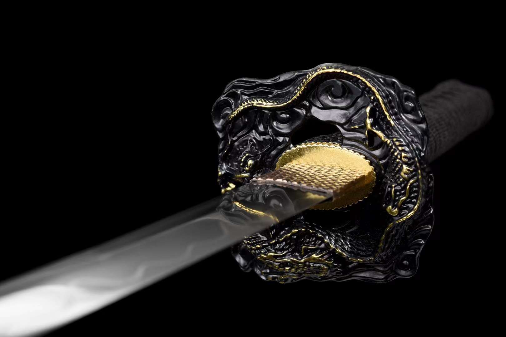The Doragon Sonja Handmade Katana Wakizashi Pattern Steel