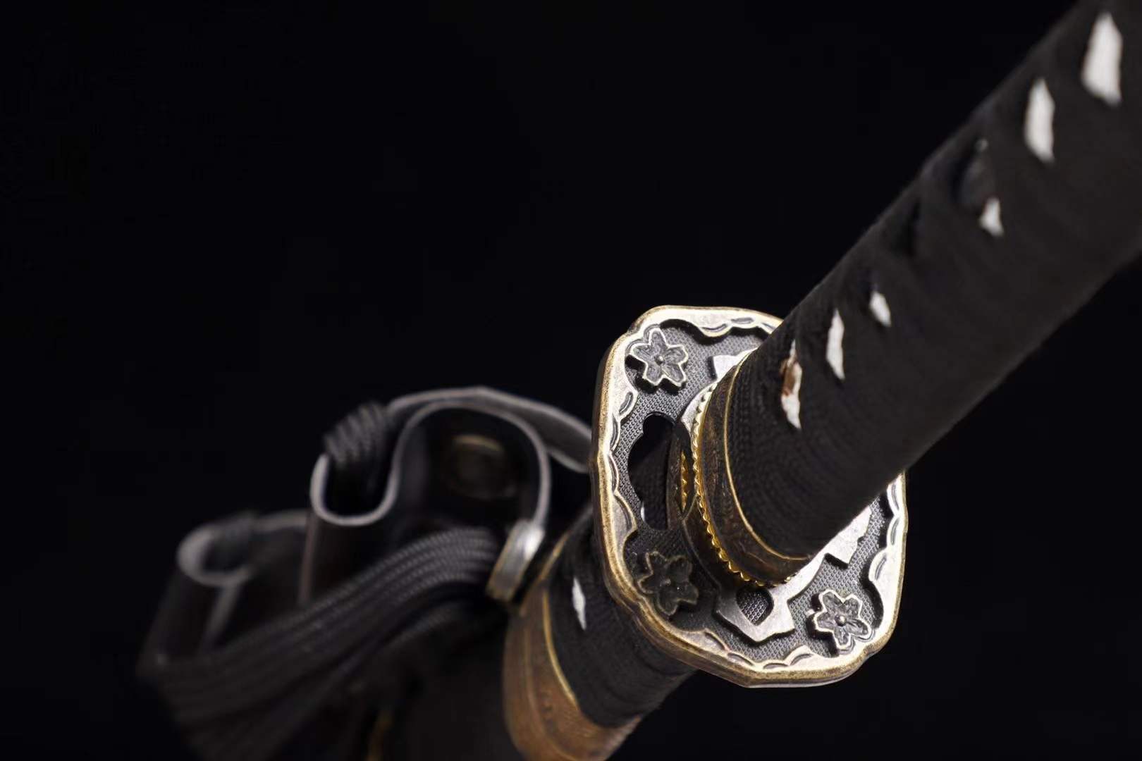 The Gukuraudotaito Handmade Katana Manganese Steel
