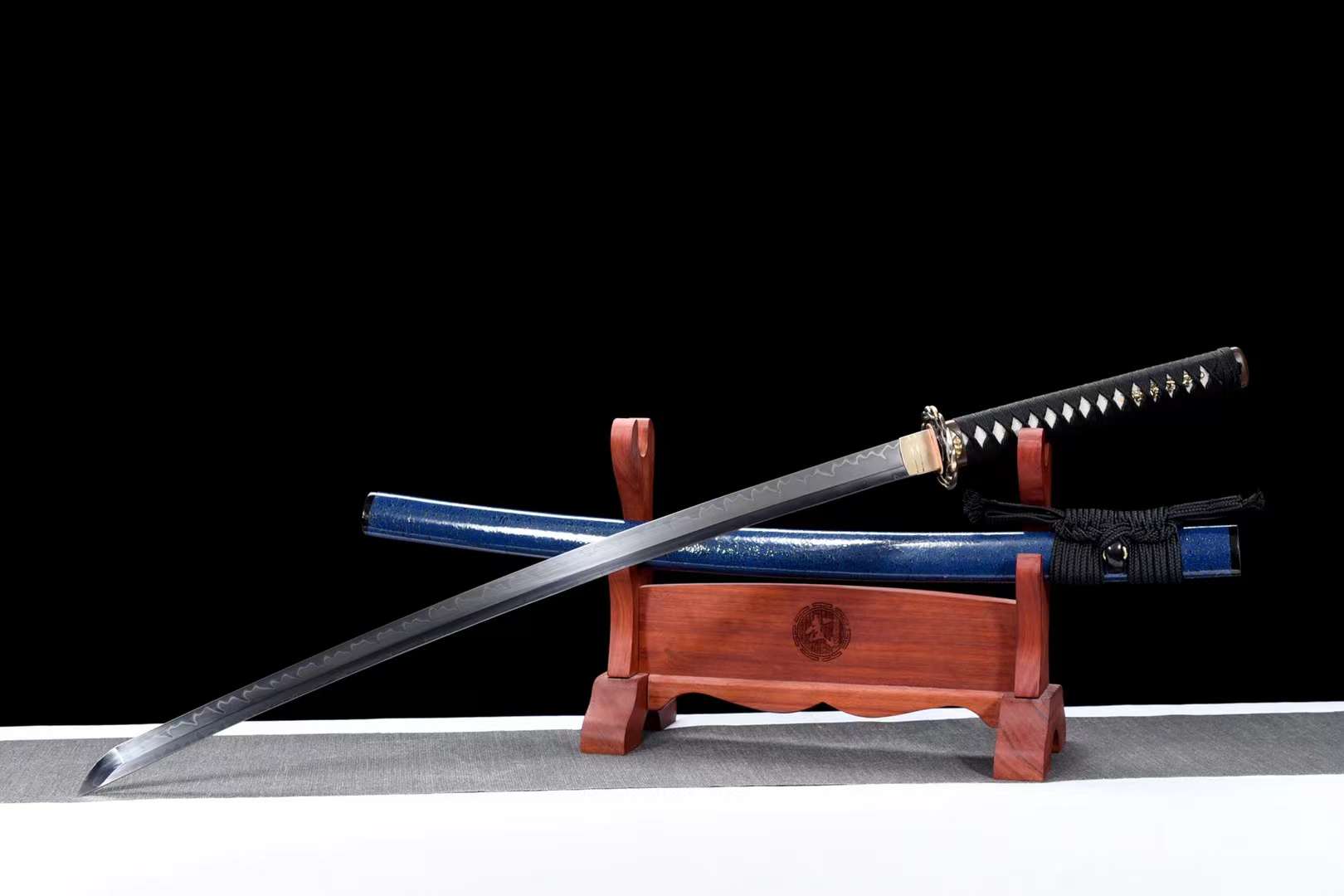 The Kawasukunisuke Handmade Katana Clay Tempered T10 Steel