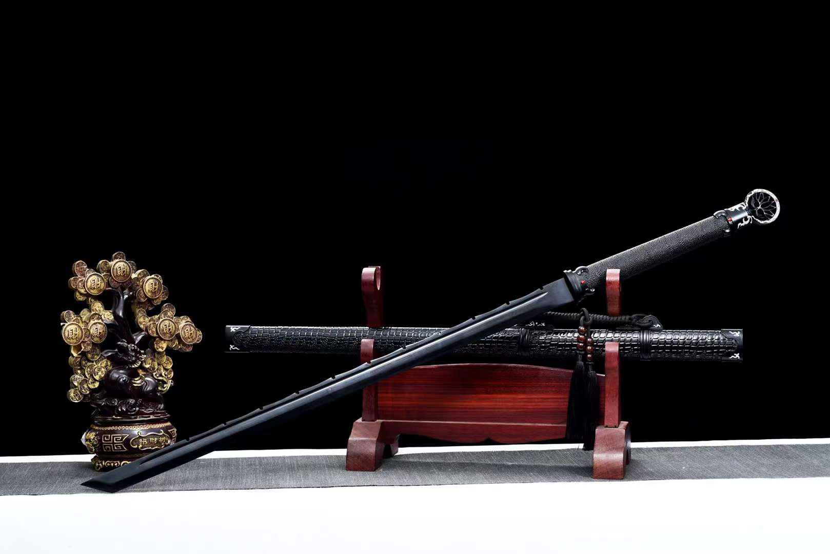 The Kuro Damua Handmade Chinese Dao Manganese Steel