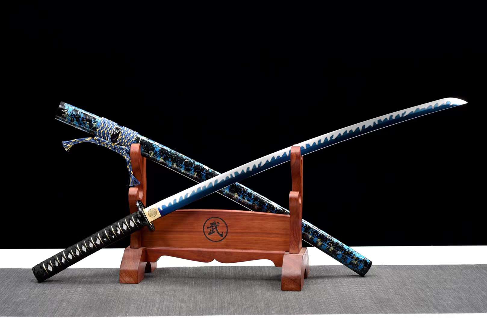 The Kiku Tekisuto Handmade Katana Manganese Steel