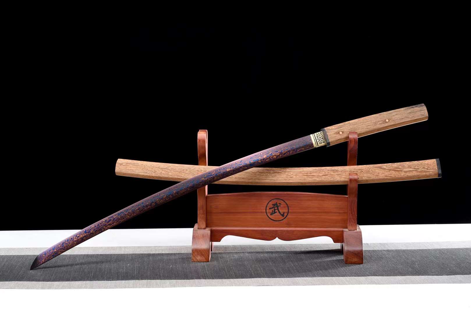 The Yoru Suteki Handmade Katana Pattern Steel