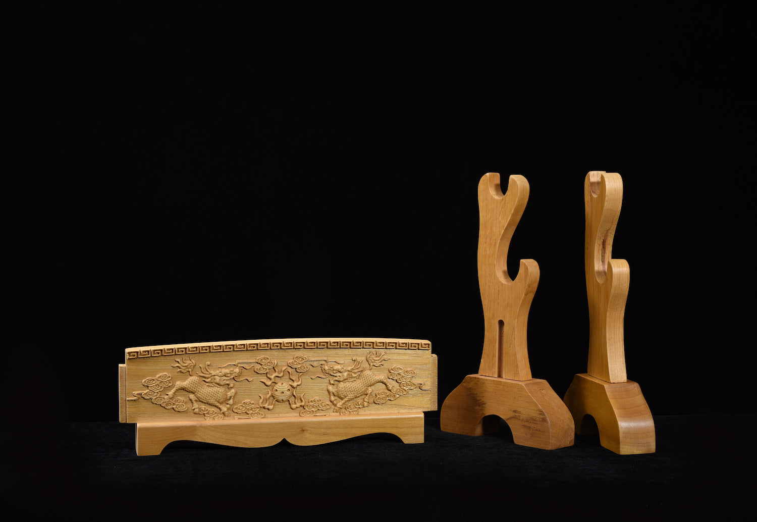 Brown Double Kirin Solid Wood 2 Tier Katana Stand