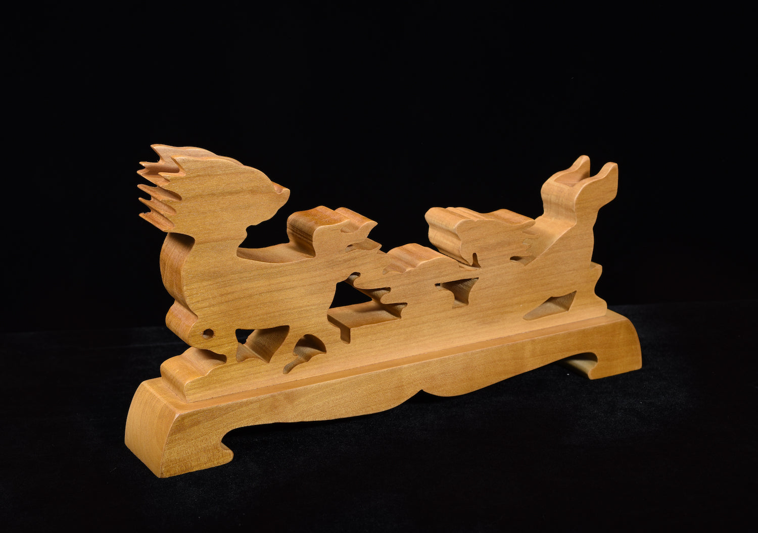 Brown Climbing Kirin Solid Wood Single Tier Katana Stand