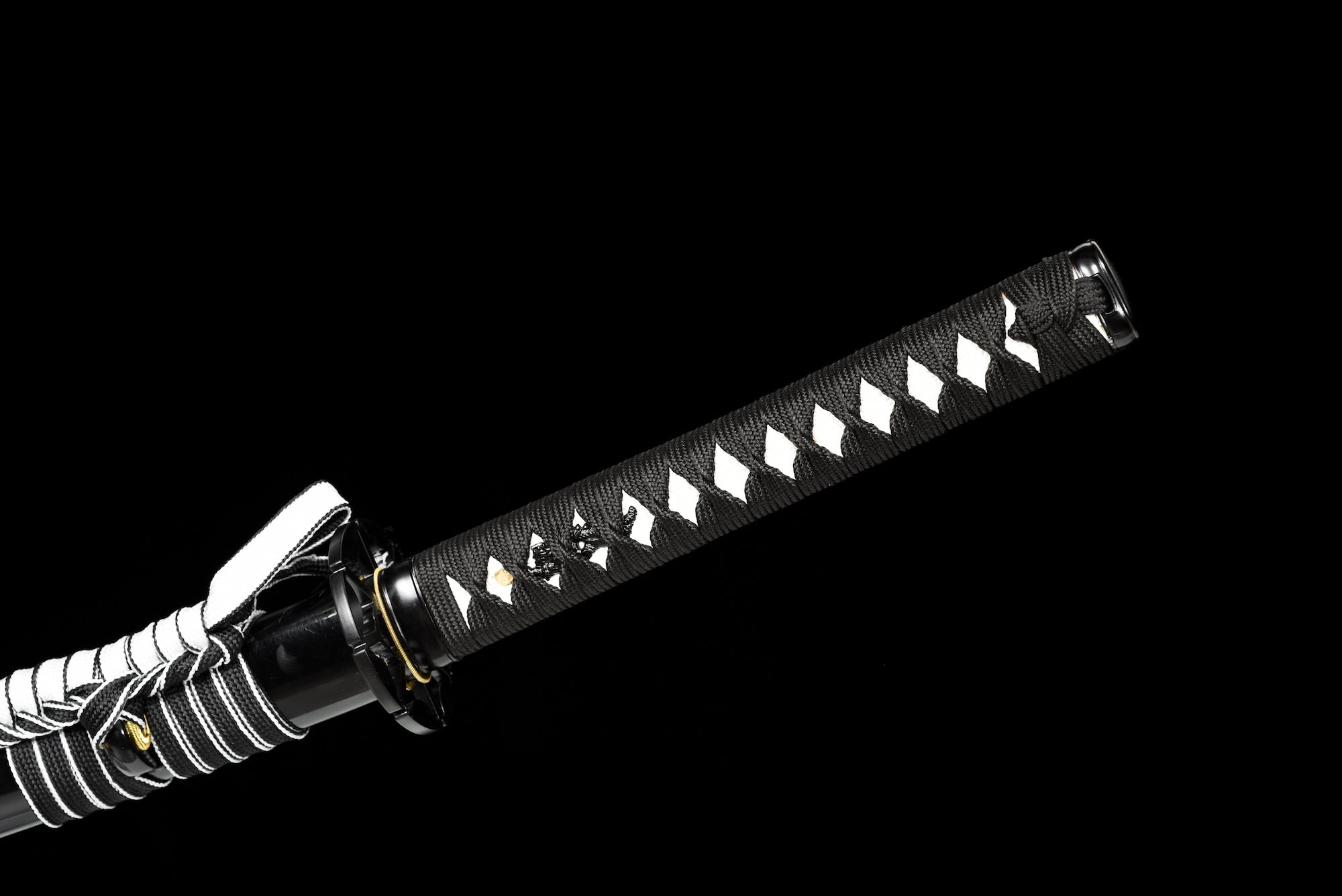 The Saiko Yorru Handmade Katana Clay Tempered T10 Steel Unokubi-Zukuri