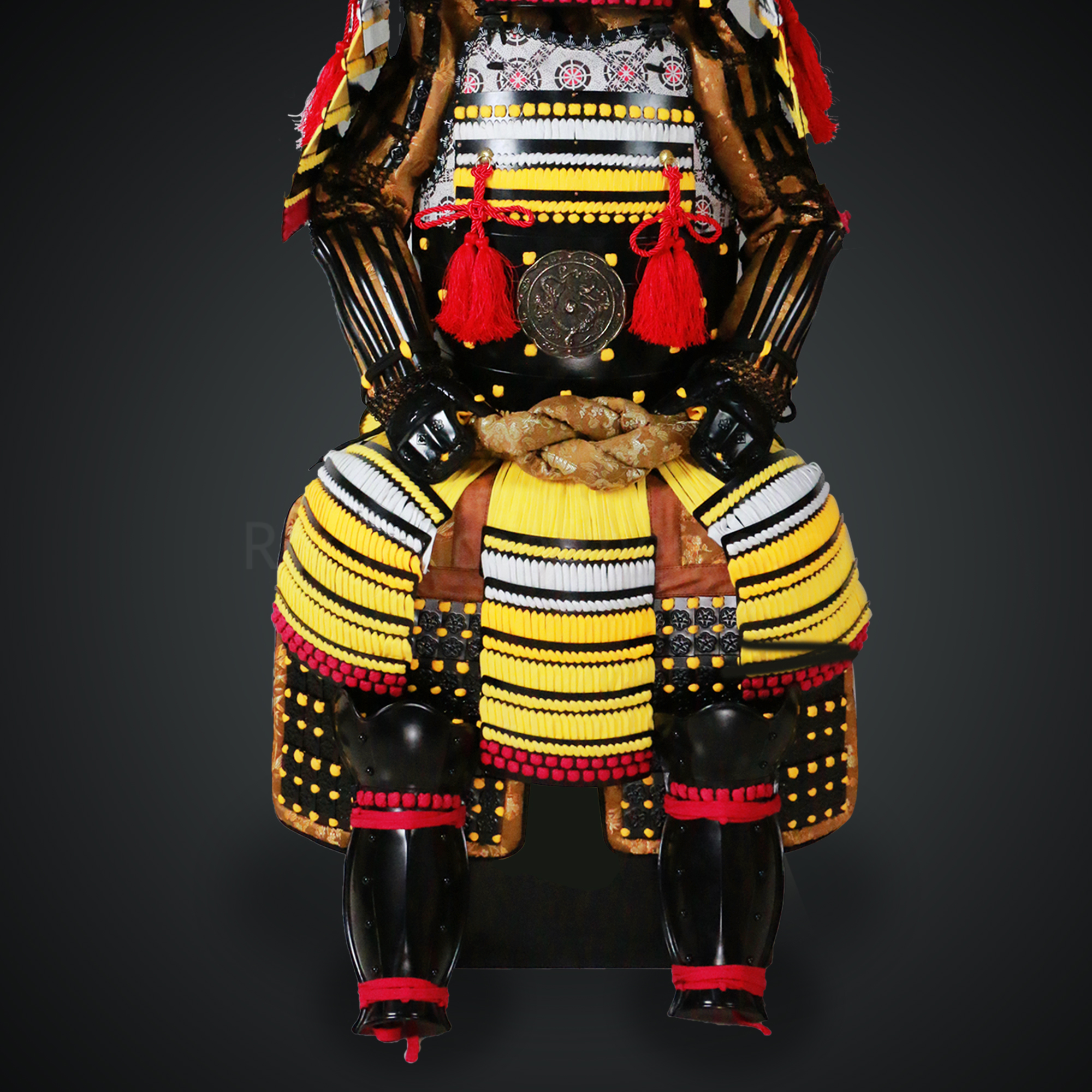 Hōjō Ujiyasu Black & Yellow Samurai armor Oyoroi style Kuwagata Maedate Black scales pairs with Yellow cords