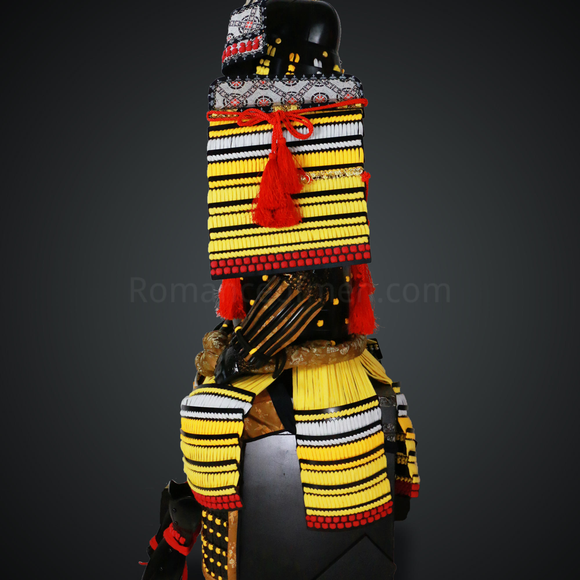 Hōjō Ujiyasu Black & Yellow Samurai armor Oyoroi style Kuwagata Maedate Black scales pairs with Yellow cords