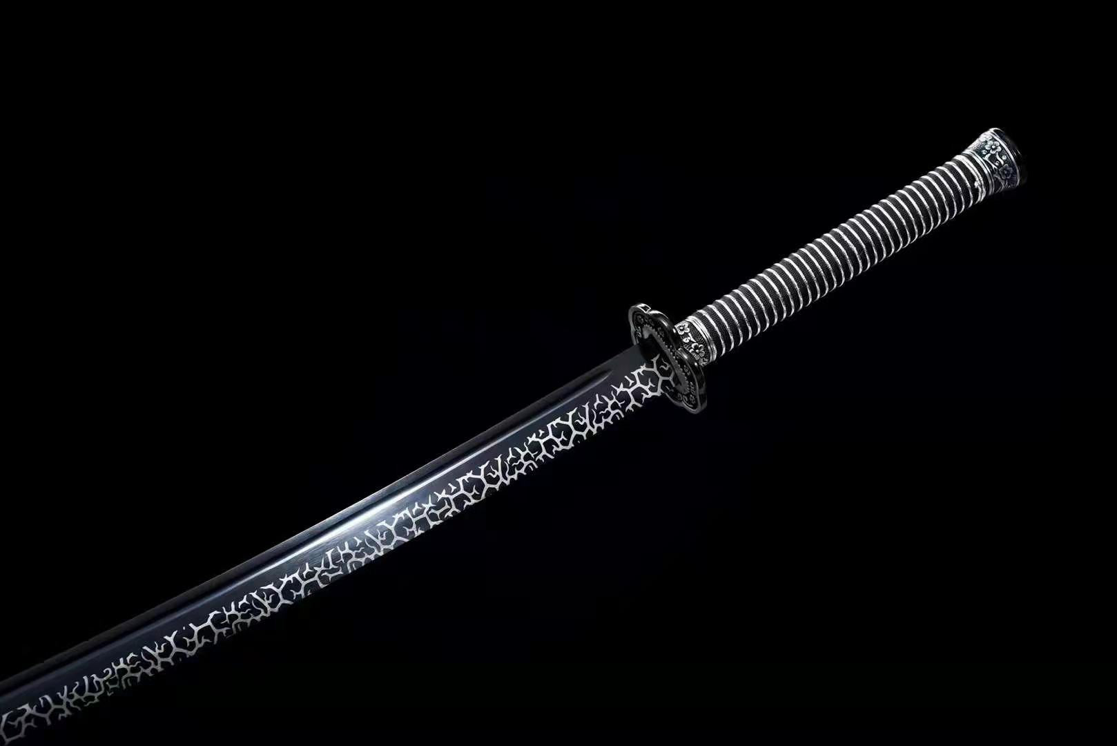The Tsumetai Tsuki Handmade Chinese Dao Manganese Steel-Romance of Men