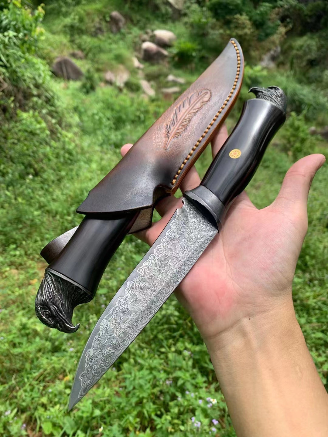 The Hawk sprit Damascus Steel Fixed Blade