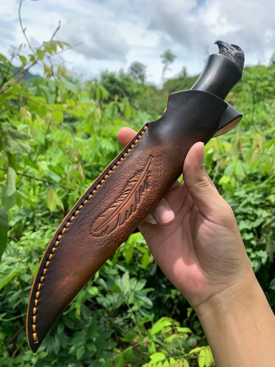 The Hawk sprit Damascus Steel Fixed Blade