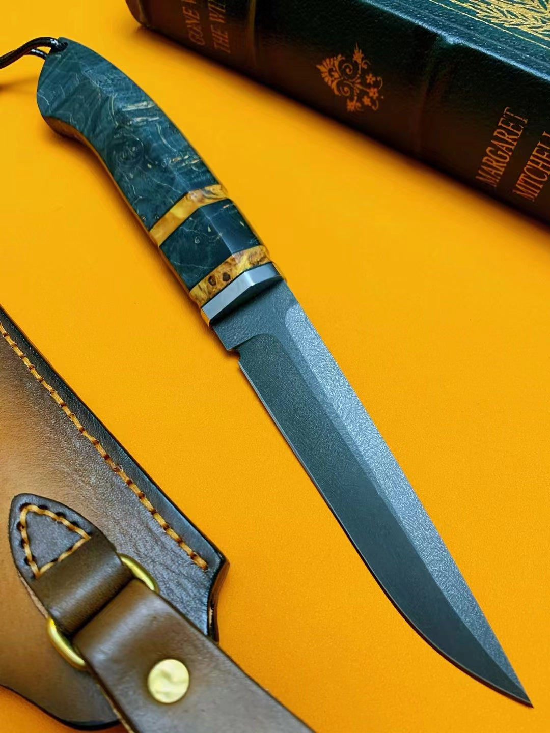 The Shadowless Wootz Damascus Steel Fixed Blade