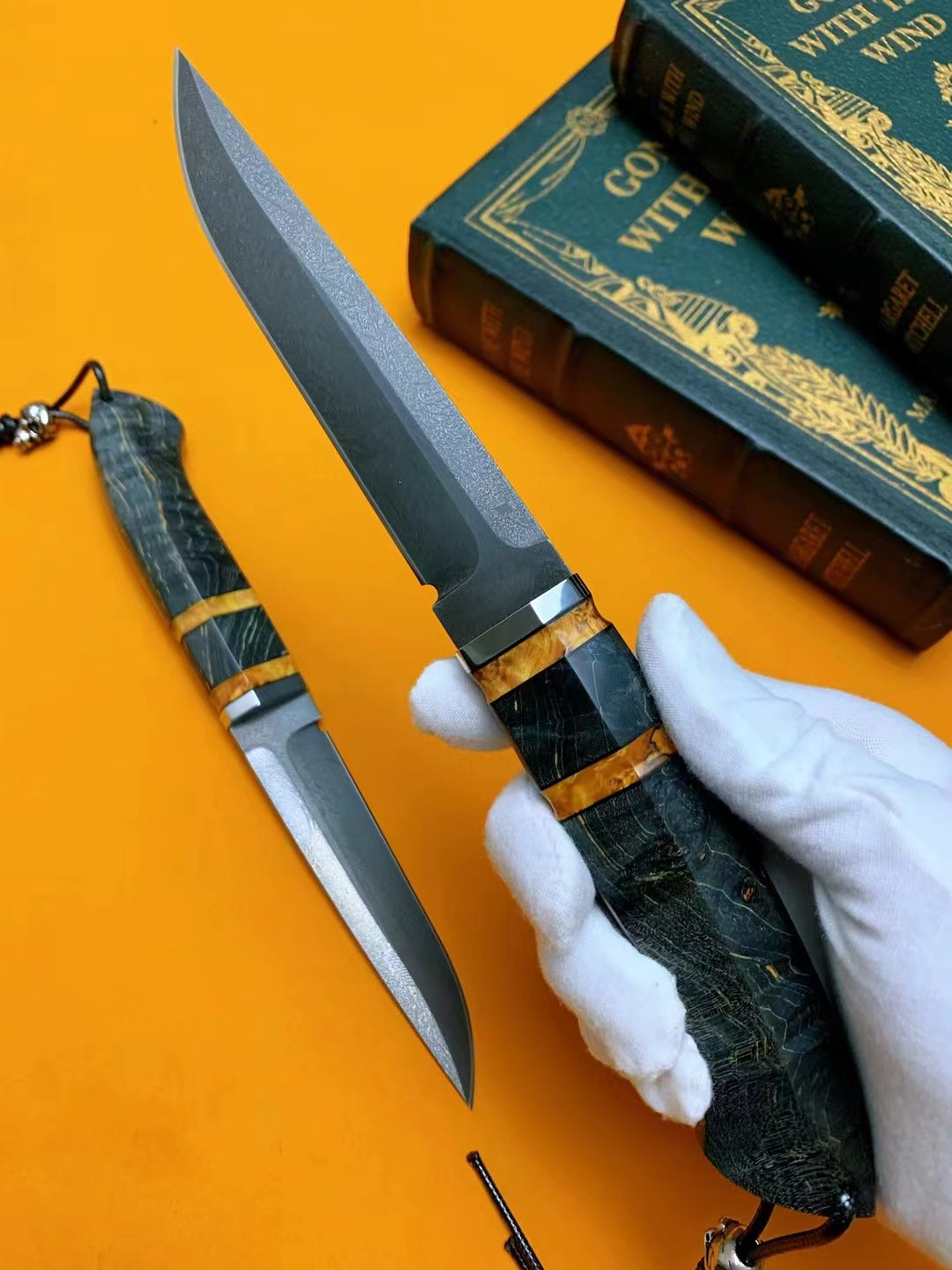 The Shadowless Wootz Damascus Steel Fixed Blade