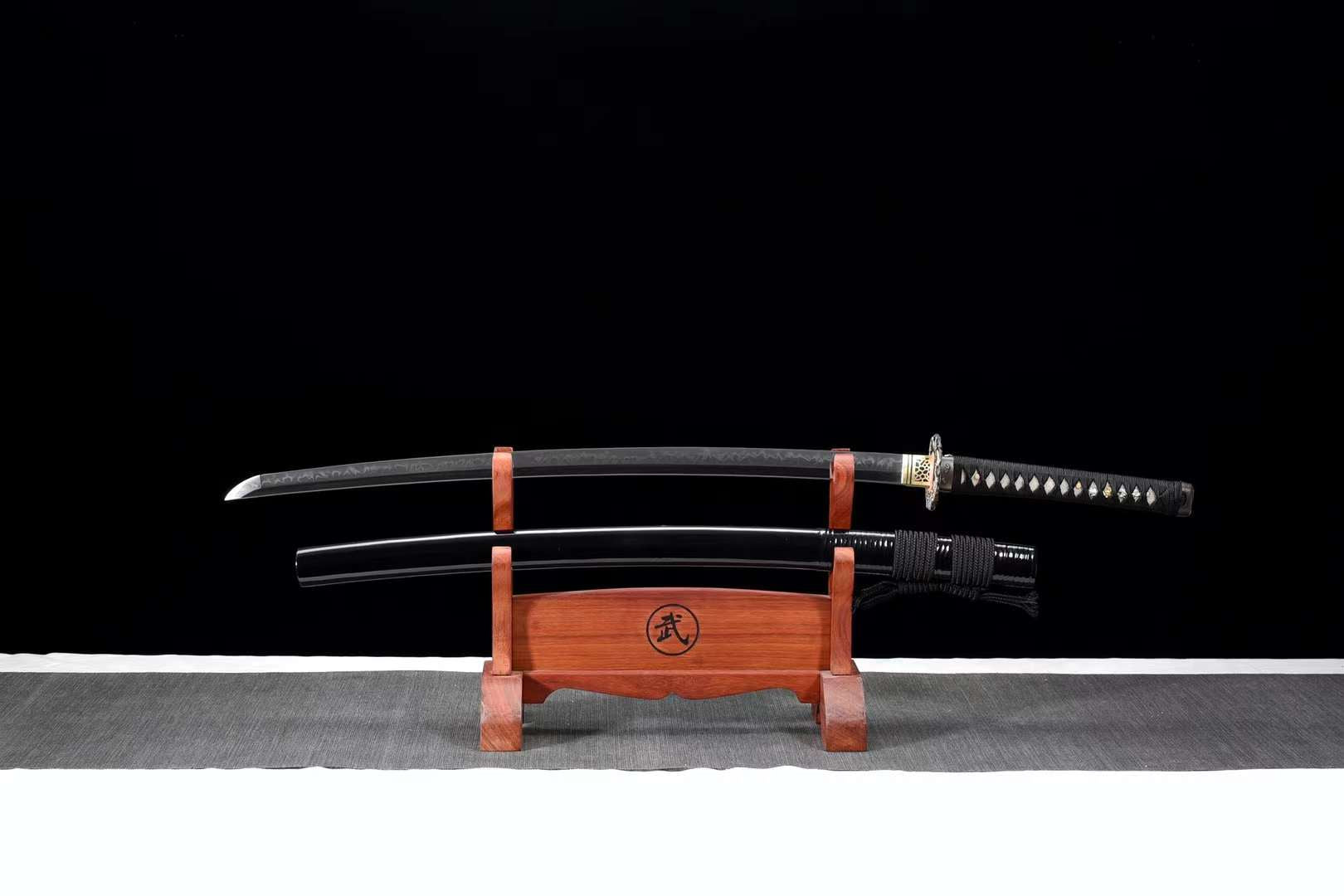 The Doragon Kingu Handmade Katana Clay Tempered T10 Steel