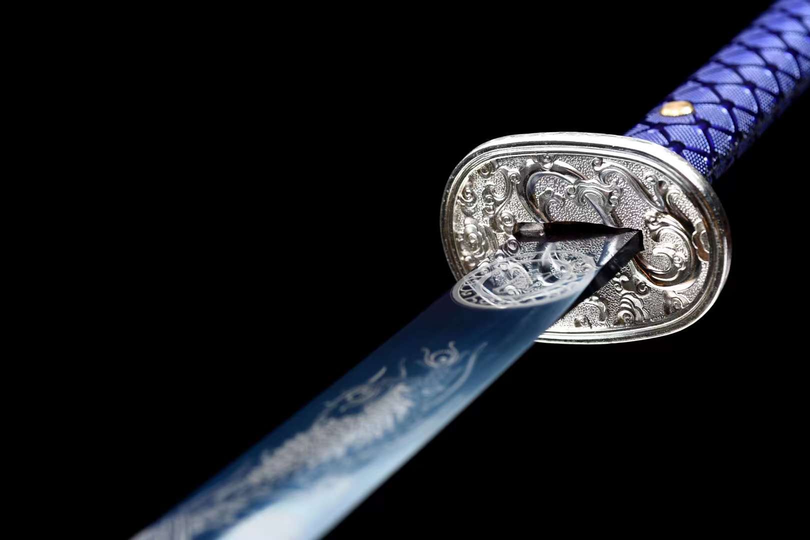 The Fenikkusu Senso Oburedo Handmade Chinese Dao Spring Steel-Romance of Men