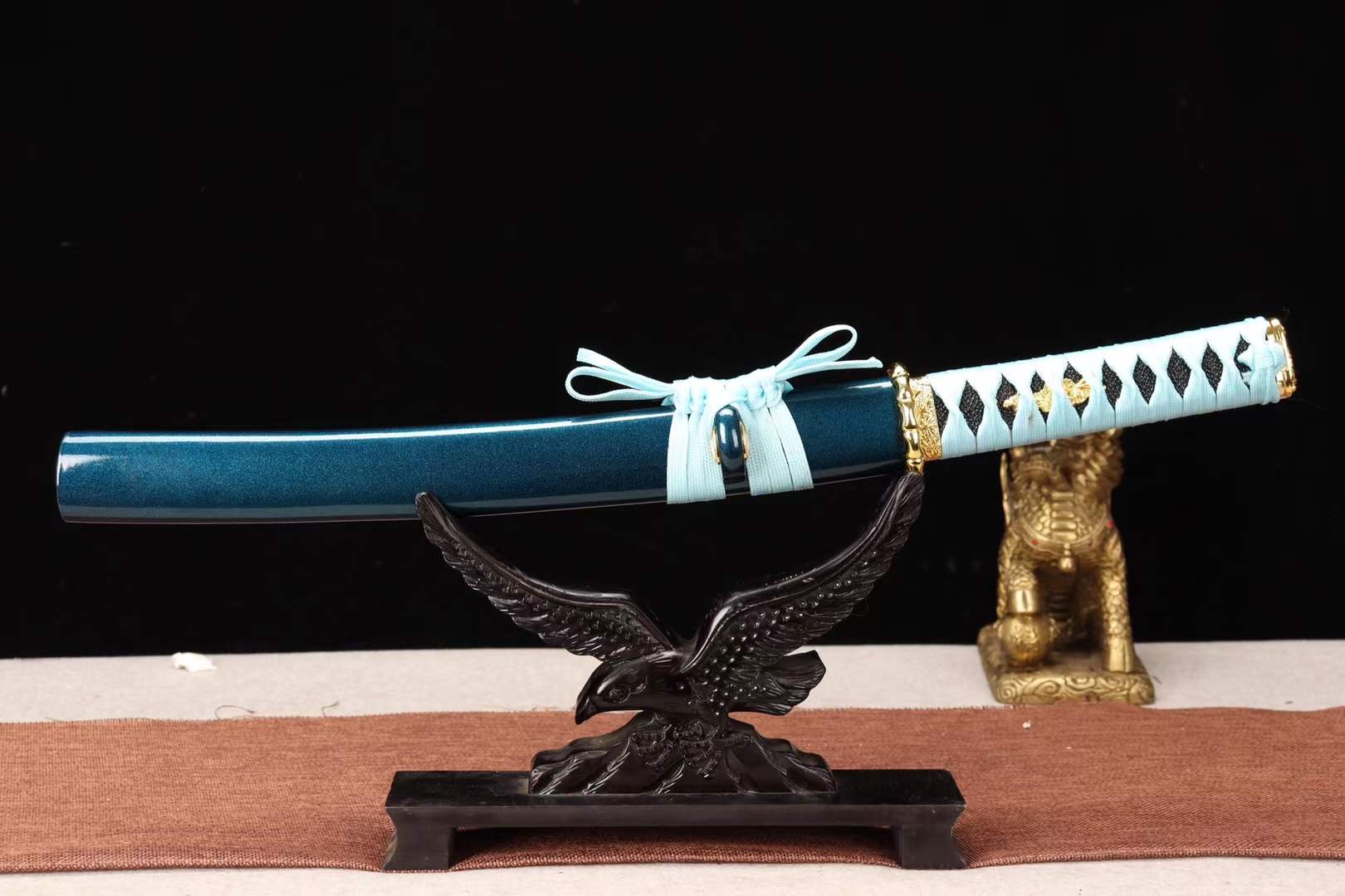 The Aisupokuribu Handmade Tanto Katana Manganese Steel