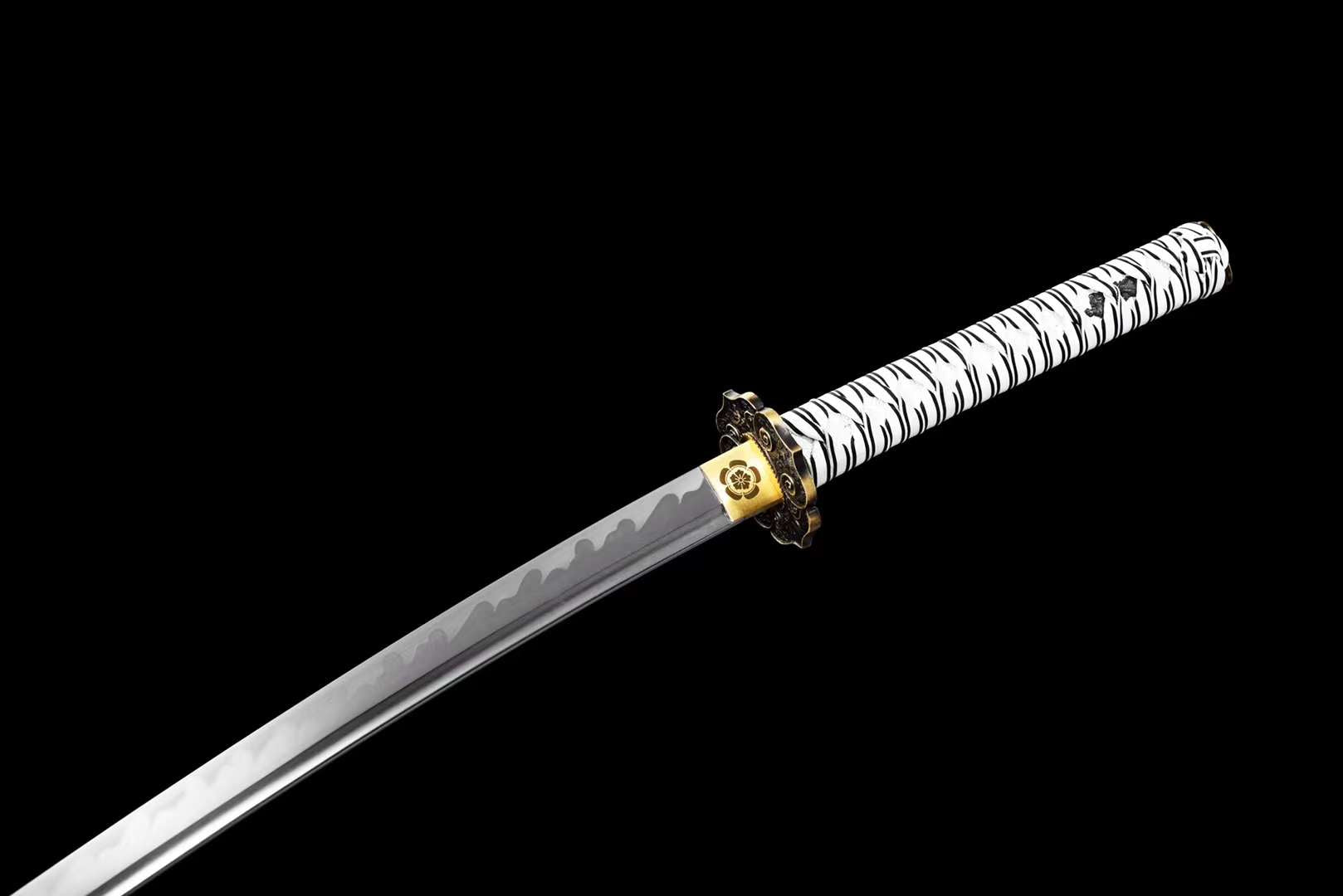 The Kamakura Aojiroi Handmade Katana High Carbon Steel
