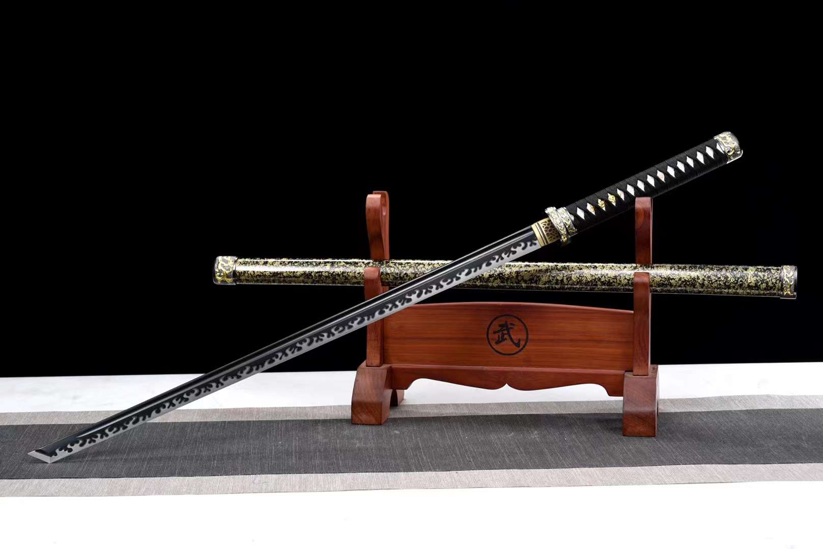 The Yintamashi Handmade Chinese Dao Manganese Steel