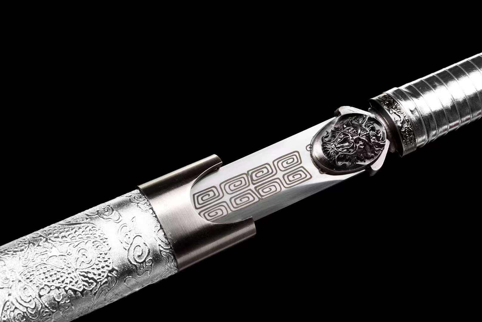 The Suno Doragiraido Handmade Ninjato Manganese Steel