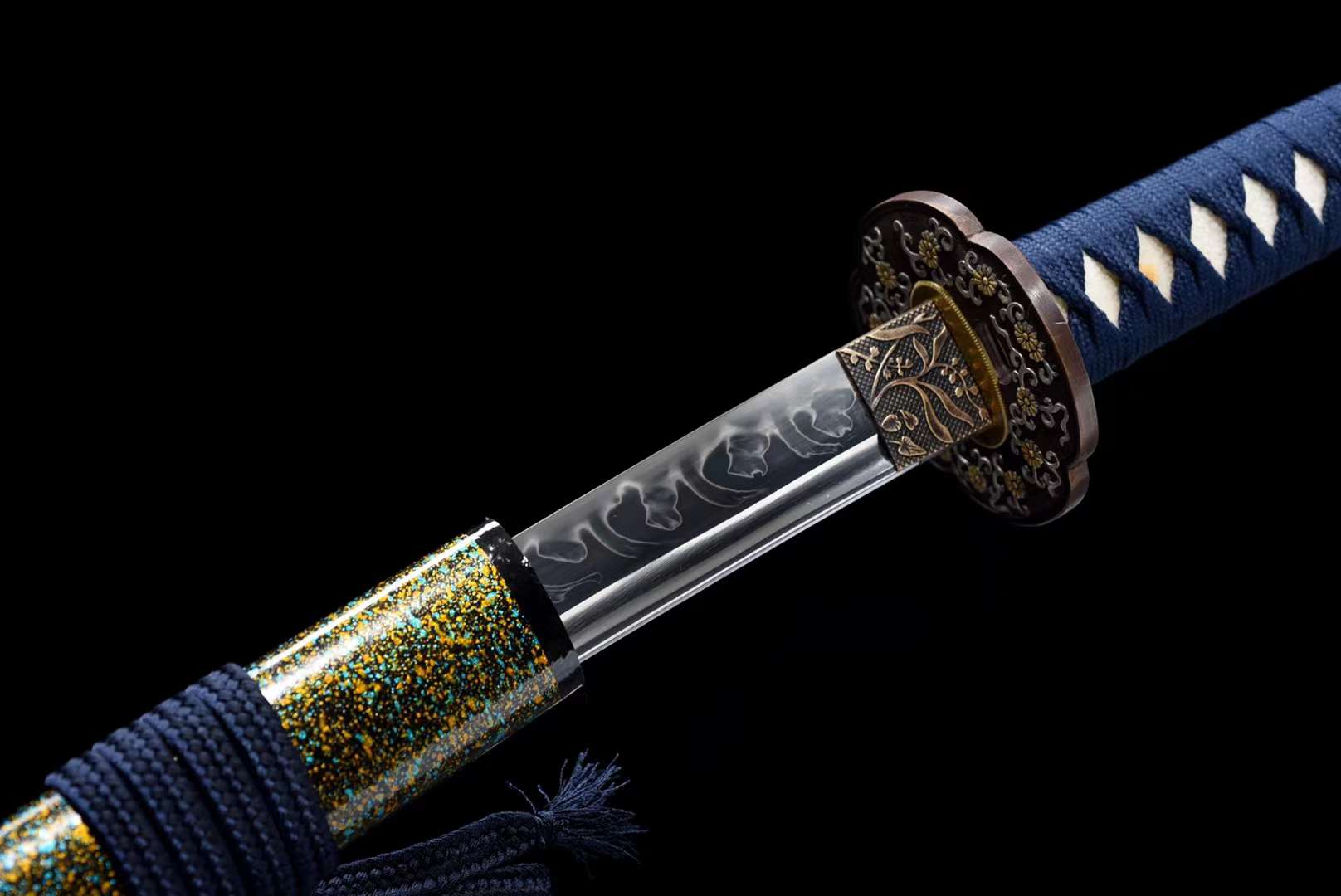 The Hyaku Hanagasaku Handmade Katana Clay Tempered T10 Steel