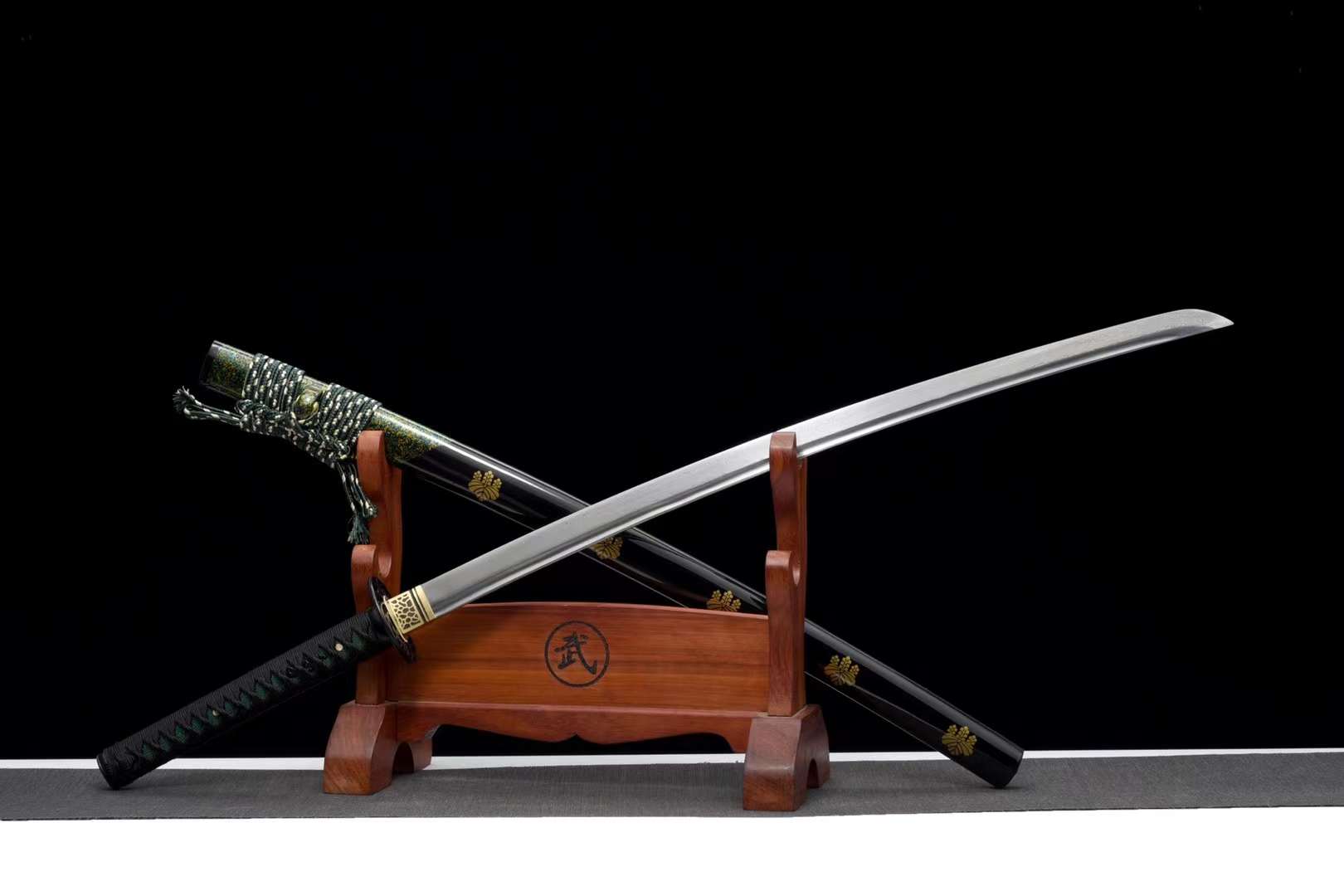The Fenikkusu Feza Handmade Katana Pattern Steel