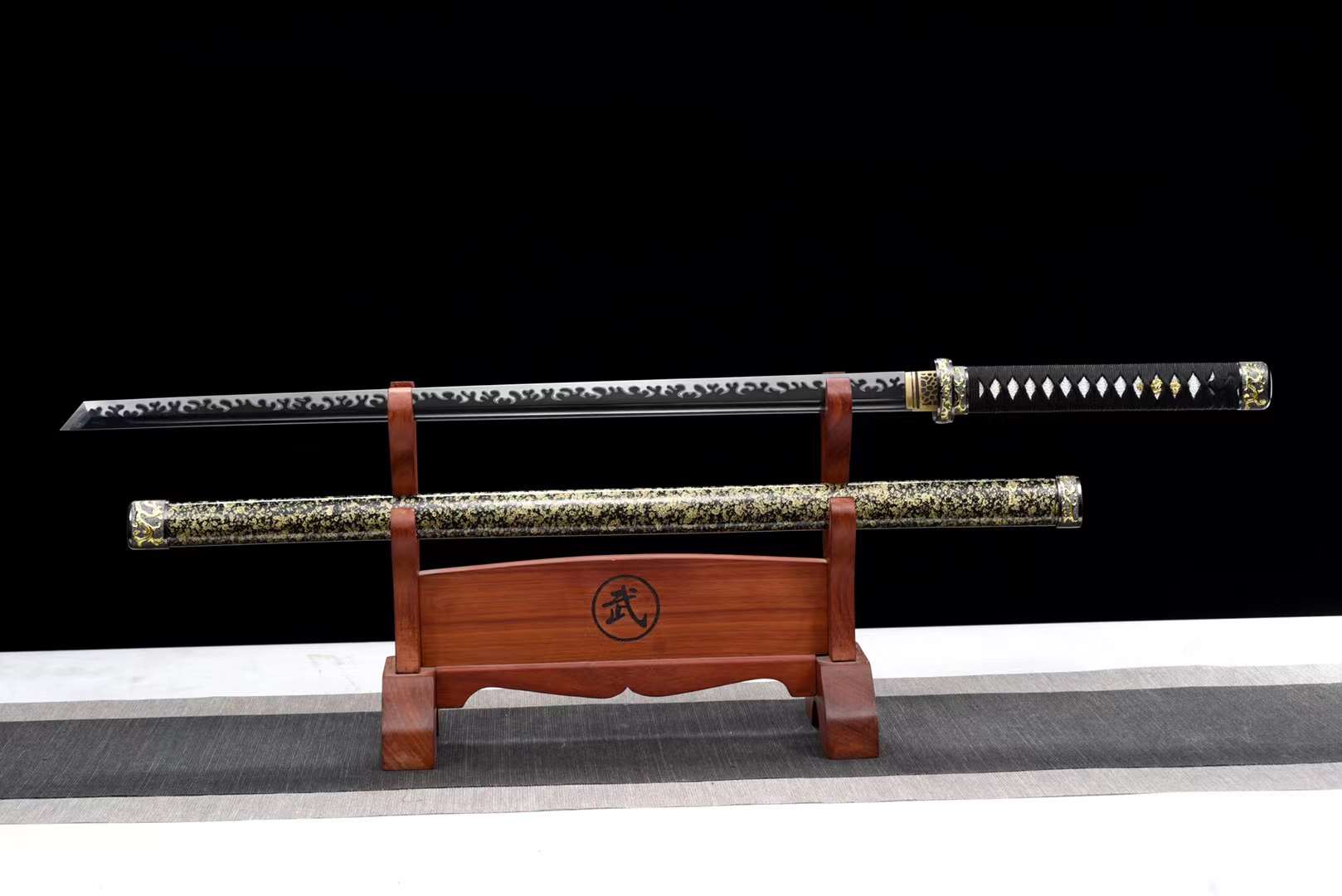 The Yintamashi Handmade Chinese Dao Manganese Steel