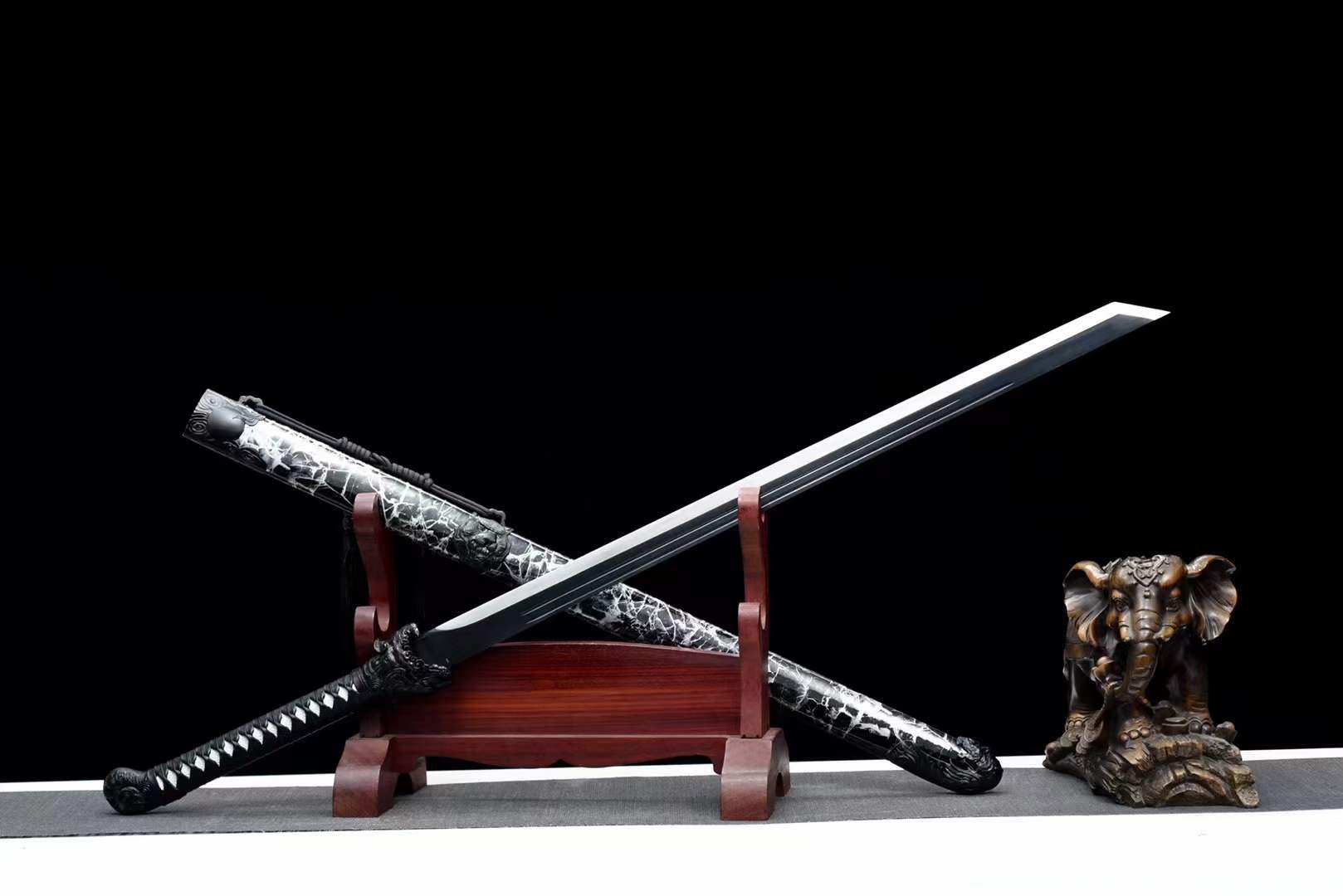 The Sandataiga Handmade Ninjato Manganese Steel