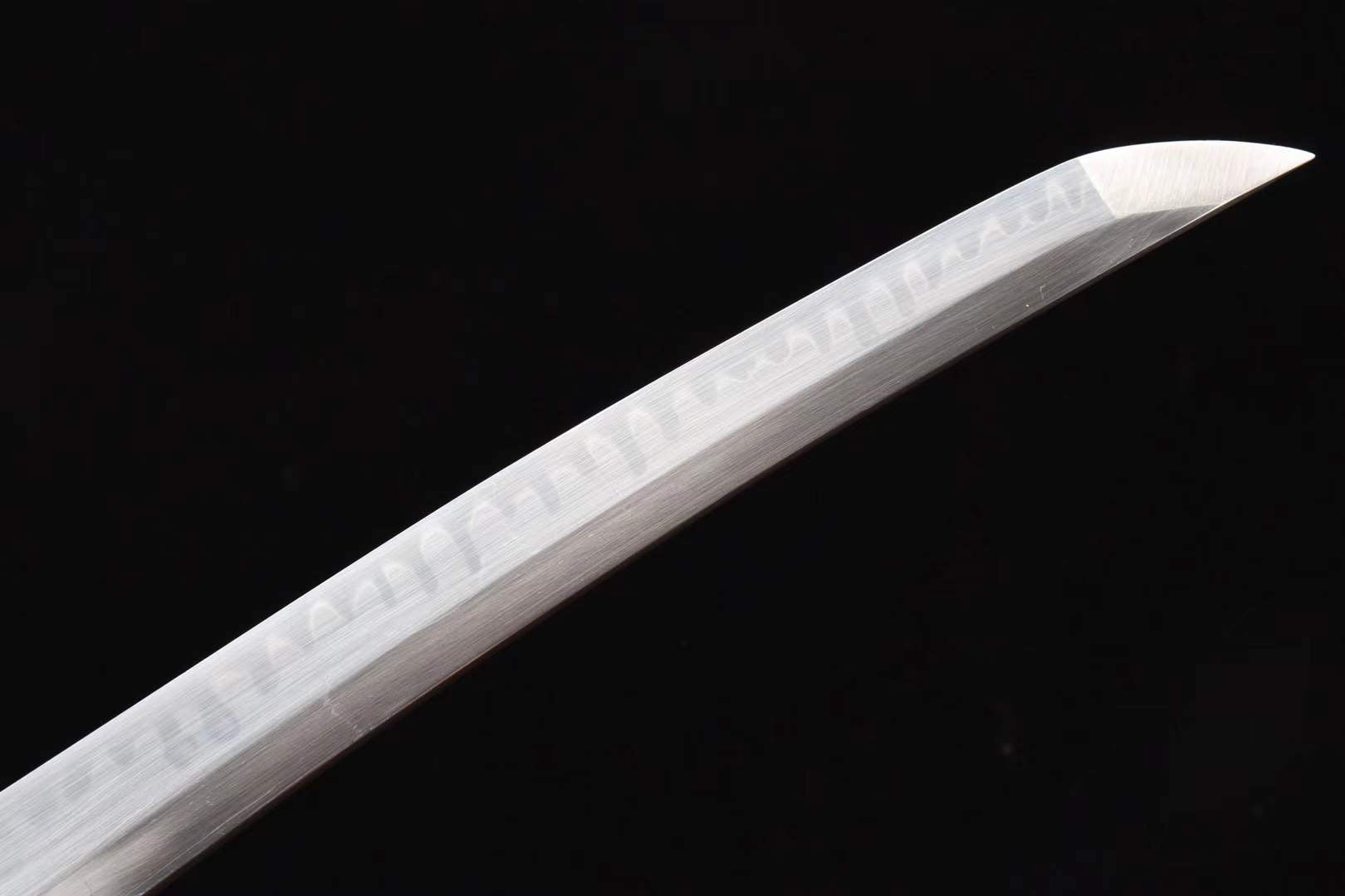 The Goruden Banbu Handmade Tanto Katana Clay Tempered T10 Steel