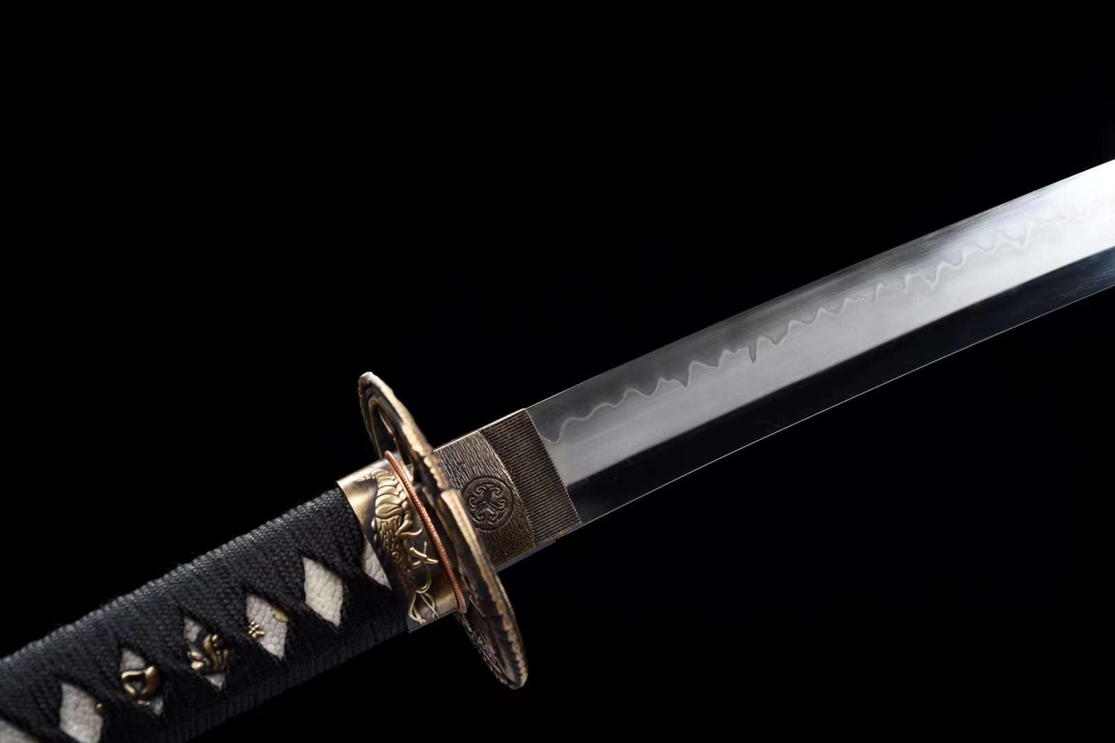 The Kiiroiharuka Handmade Katana Clay Tempered T10 Steel