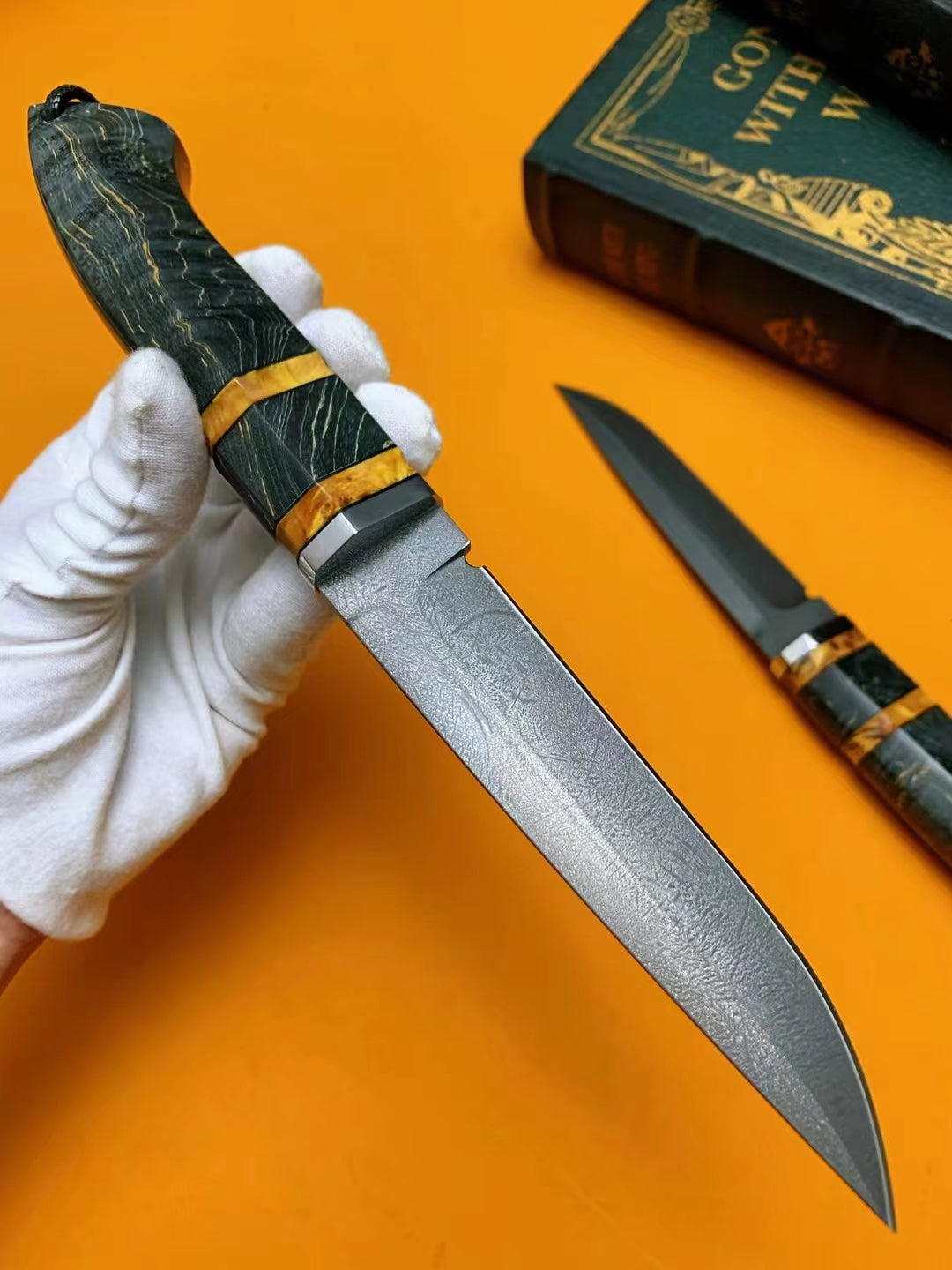 The Shadowless Wootz Damascus Steel Fixed Blade